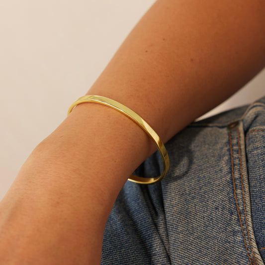 Cali Solid Gold Bangle